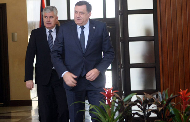 НЕНАЈАВЉЕН САСТАНАК ДОДИКА И ЧОВИЋА: Важне теме на столу