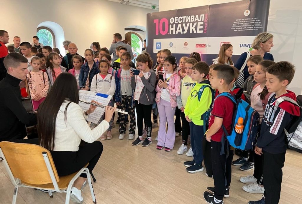 NAJVEĆA SMOTRA NAUKE U SRPSKOJ: Zanimljivi sadržaji za mlade (FOTO/VIDEO)