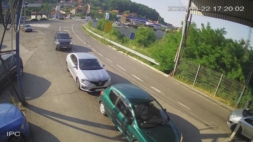 VIKEND GUŽVE: Pojačan saobraćaj na nekoliko graničnih prelaza u BiH