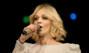 „NI MENE NIJE ZAOBIŠLA“: Jelena Rozga zabrinula objavom (FOTO)