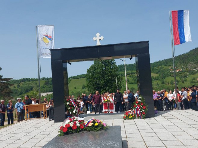 „DANI SJEĆANA NA JUNI 1992. GODINE“: Osveštano spomen obilježje na Palama