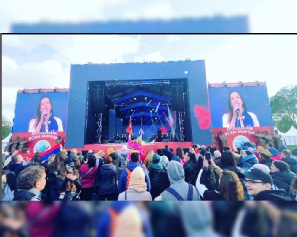 „ODJEKNULA ZVONA SA STARIH DEČANA!“ Danica Crnogorčević dobila ovacije u Moskvi na Dan pobjede (FOTO/VIDEO)