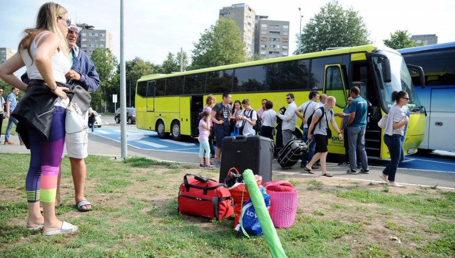 POVEĆANJE MINIMALCA IZGOVOR: Poskupljuju đačke ekskurzije u Srpskoj (FOTO)