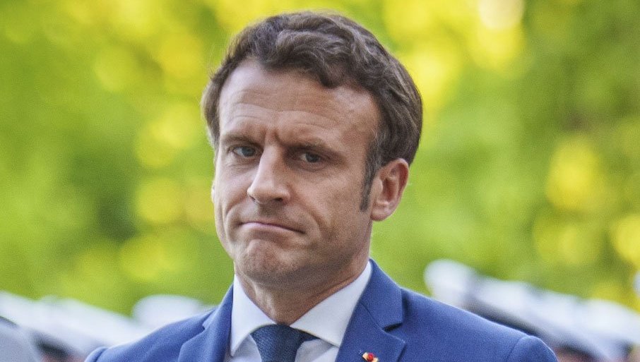 MAKRON NE POPUŠTA: Francuski predsjednik osudio nasilje na protestima