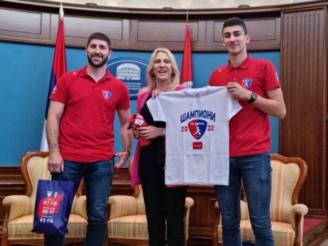 CVIJANOVIĆ UGOSTILA RK BORAC: Juniori i seniori razgovarali sa predsjednicom Srpske (FOTO)