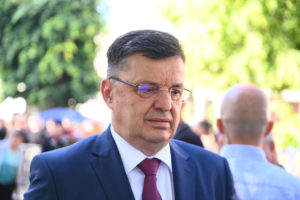 ХОСПИТАЛОЗОВАН НАКОН ПАДА СА КВАДА: Зоран Тегелтија отпуштен са УКЦ-а