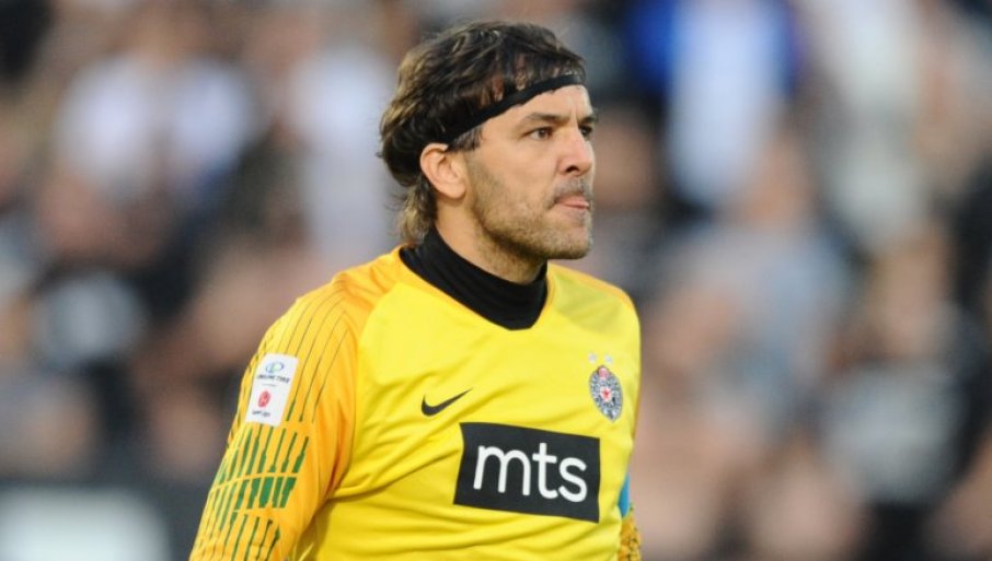 VELIKI POVRATAK U BEOGRAD: Vladimir Stojković ponovo u crno-bijelom (FOTO)