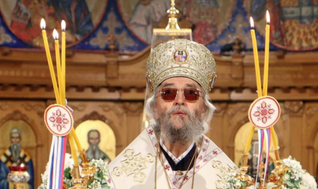 „LJUDI DA ČINE DOBRA DJELA“: Vladika Jefrem osveštao temelj kapele u Prnjavoru