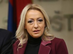 КО ЋЕ ГА ИЗБАЦИТИ ИЗ СДС-А? Пандуревићева жестоко одбрусила Бодироги