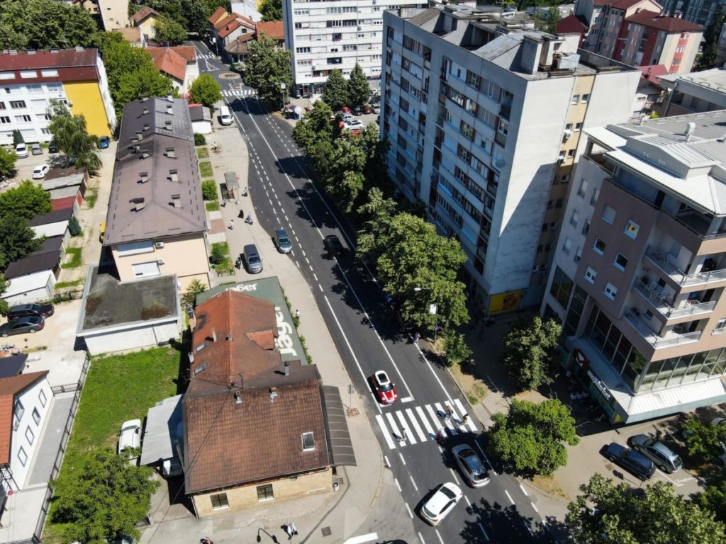 БАЊА ЛУКА У НОВОМ РУХУ: Почиње асфалтирање саобраћајнице у центру