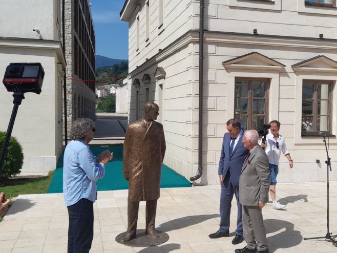 OTAC U SRPSKOM JEZIKU, KNJIŽEVNOSTI I KULTURI: Naučni skup okupio učesnike iz Srpske i Srbije