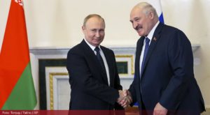 „NAŠE ZEMLJE PREVAZILAZE TEŠKE IZAZOVE“ Putin čestitao Lukašenku Dan nezavisnosti Bjelorusije