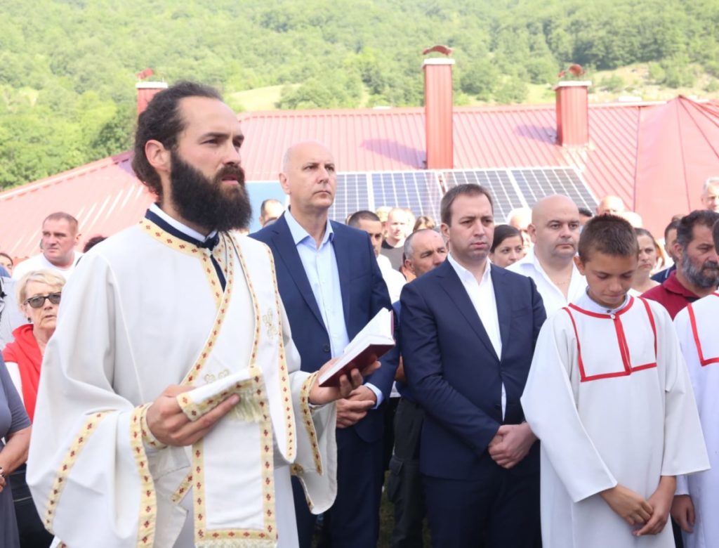 NAŠA JE OBAVEZA DA ČUVAMO SJEĆANJE NA STRADALE: Selak i Skoko na pomenu žrtvama kod Gacka