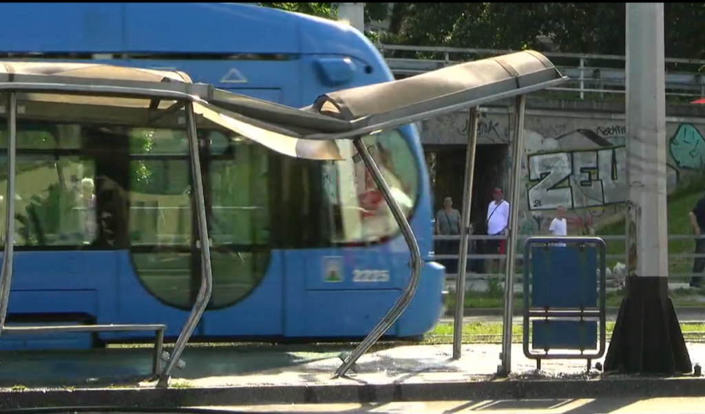 TRAGEDIJA U ZAGREBU: Ženu udario autobus, preminula na licu mjesta