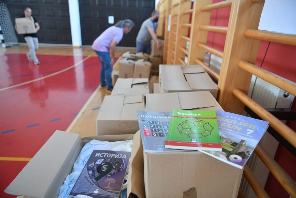 BESPLATNE KNJIGE ZA OSNOVCE: U toku tender za nabavku udžbenika u Banjaluci