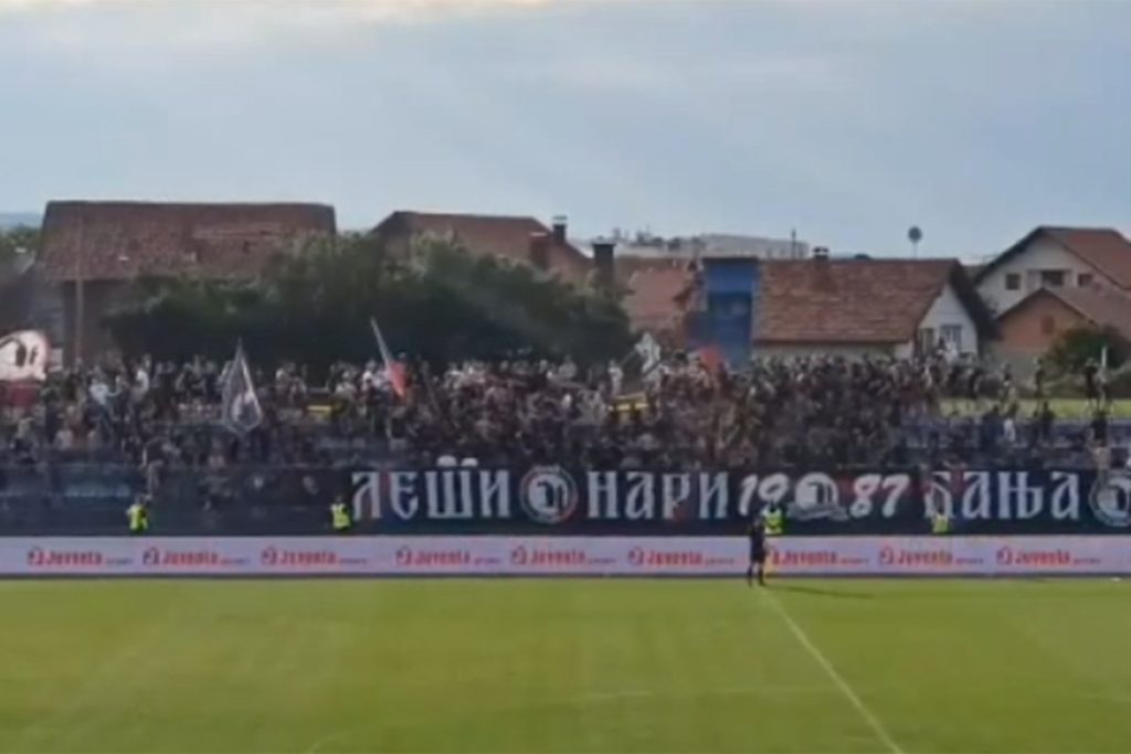 RUŽNE SCENE NA UTAKMICI U MODRIČI: Lešinari se međusobno potukli