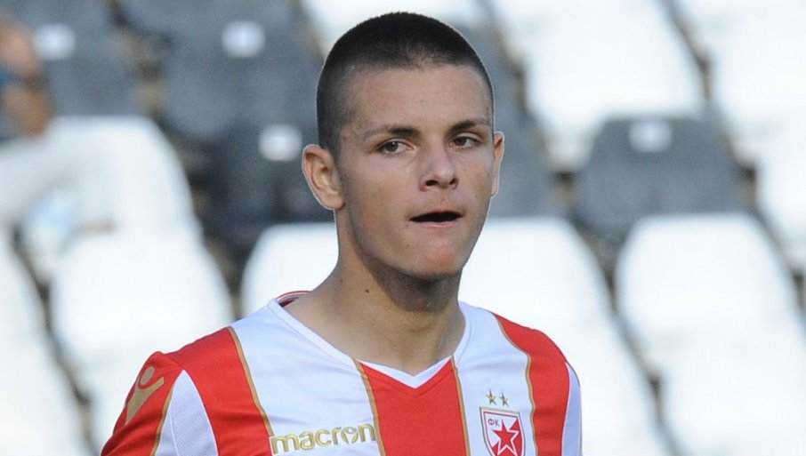 JOVELJIĆ BEZ MILOSTI: Napadač iz Bijeljine trese mreže (VIDEO)