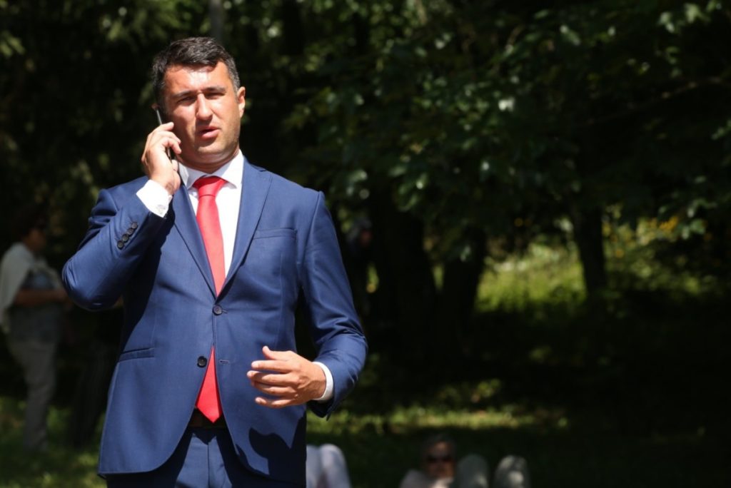 MILETIĆ UZ RATARE: Vlada mora da stane uz proizvođače