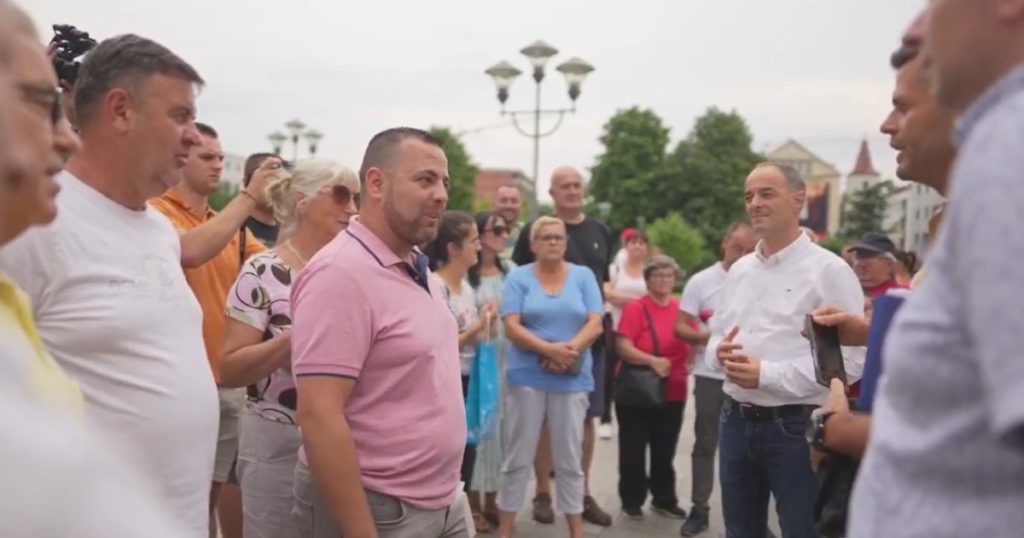 PORAZNO – PROTESTI ZBOG VODE U 21. VIJEKU: Svađe i incidenti ispred Gradske uprave Banjaluka