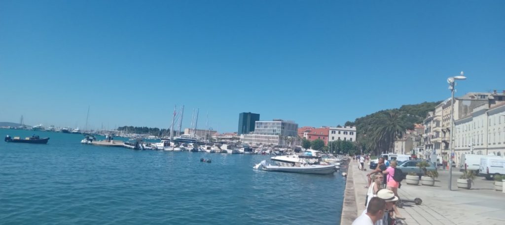 “ERA JEFTINOG LJETOVANJA LAGANO ZAVRŠAVA” Iznajmljivač iz Hrvatske objasnio zašto su cijene na moru visoke