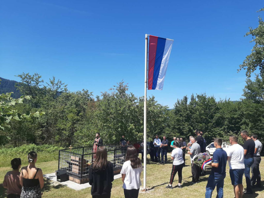„NAŠA JE OBAVEZA DA NE ZABORAVLJAMO ŽRTVE“ Služen parastos u Kotor Varošu