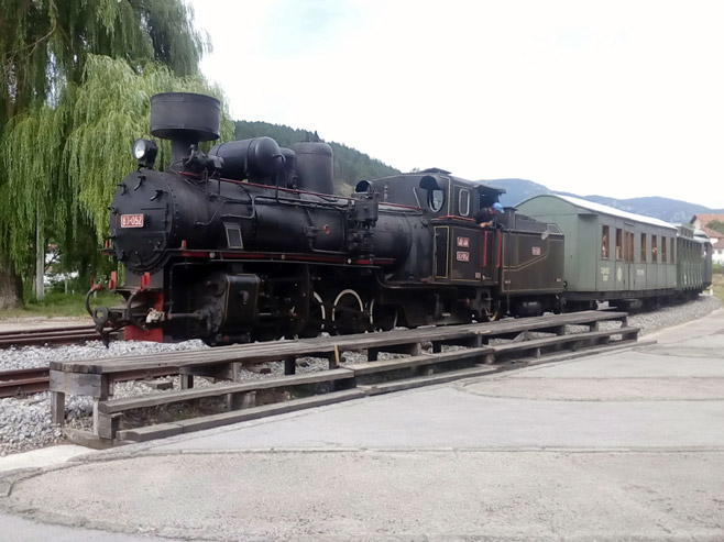 VOZ VIŠEGRAD – MOKRA GORA SPREMAN ZA SAOBRAĆAJ: Turistički voz „Ćiro“ kreće u pogon