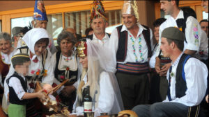 OTMICA I BJEŽANJE DJEVOJKE: Kako su se vjenčavali naši preci u prošlosti?