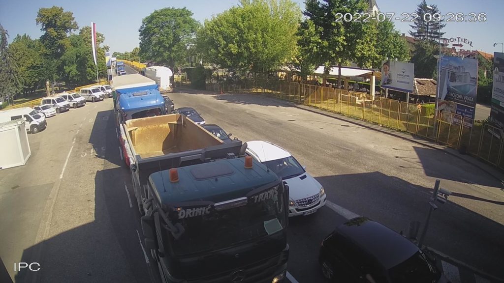 KREĆU VIKEND GUŽVE: Evo na kojim graničnim prelazima vas očekuju kolone vozila