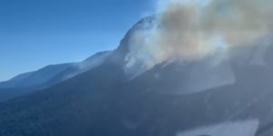 POŽAR NA ČVRSNICI I DALJE GORI: Zatražena pomoć kanadera iz Hrvatske