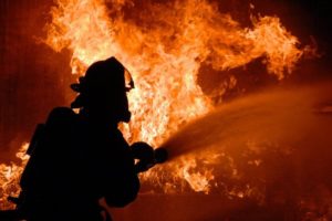 GORIO AUTOMOBIL: Požar u sarajevskom naselju Švrakino Selo
