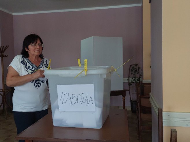 IZAŠLO 5.177 GRAĐANA: Građani na referendumu o opozivu Srđana Rankića