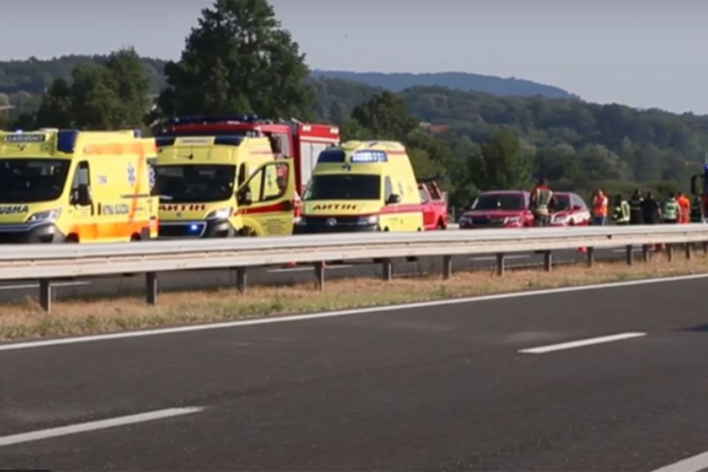 HAOS U HRVATSKOJ: Autobus sletio s puta, 11 osoba poginulo