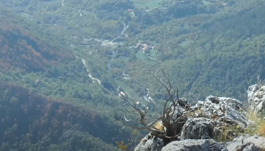 ТРАГЕДИЈА: Жена пала са литице на граници БиХ и Црне Горе и погинула