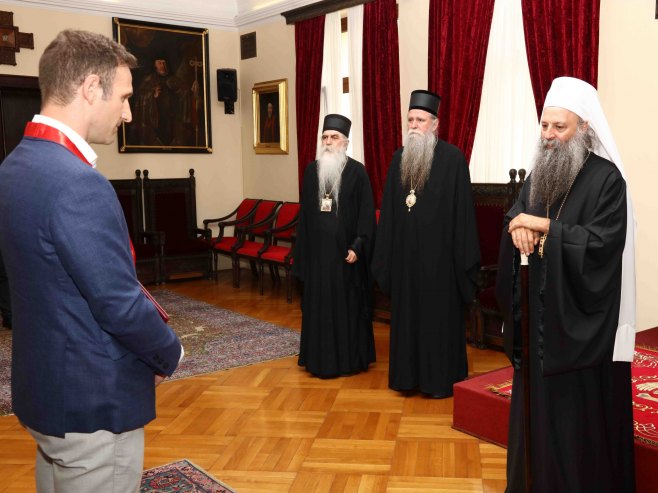 ОСТАО ДУХОВНО ПРИСУТАН УЗ КРАЈ ИЗ КОЈЕГ ПОТИЧЕ: Орден Светог Саве Борку Милошеву из Пенсилваније