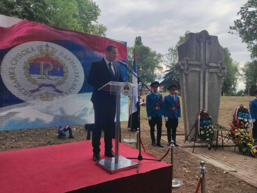 RADOVAN KOVAČEVIĆ PODSJETIO NA SUROVE ZLOČINE NAD SRBIMA U ŠUŠNJARU: Na ovom mjestu nije lako govoriti, ali govoriti moramo