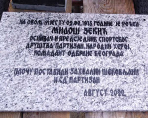 U ČAST NARODNOM HEROJU: Otkrivena spomen-ploča Milošu Zekiću (FOTO)