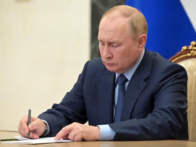 ЦЕРЕМОНИЈА У МОСКВИ: Путин потписује припајање четири територије Русији