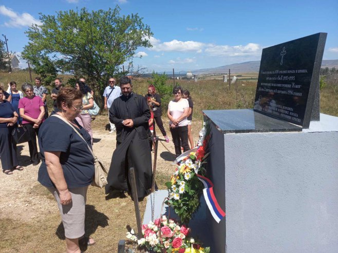 GLAMOČ ODAO POČAST: Obilježen Dan ekshumacije 108 srpskih boraca i civila