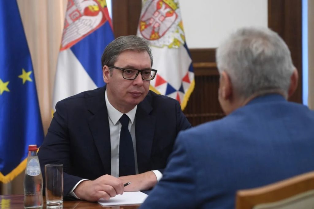 SRBIJA POSVEĆENA DIJALOGU DA ZAŠTITIT SRBE NA KOSMETU: Ruski ambasador prenio Vučiću poruku Lavrova (FOTO)