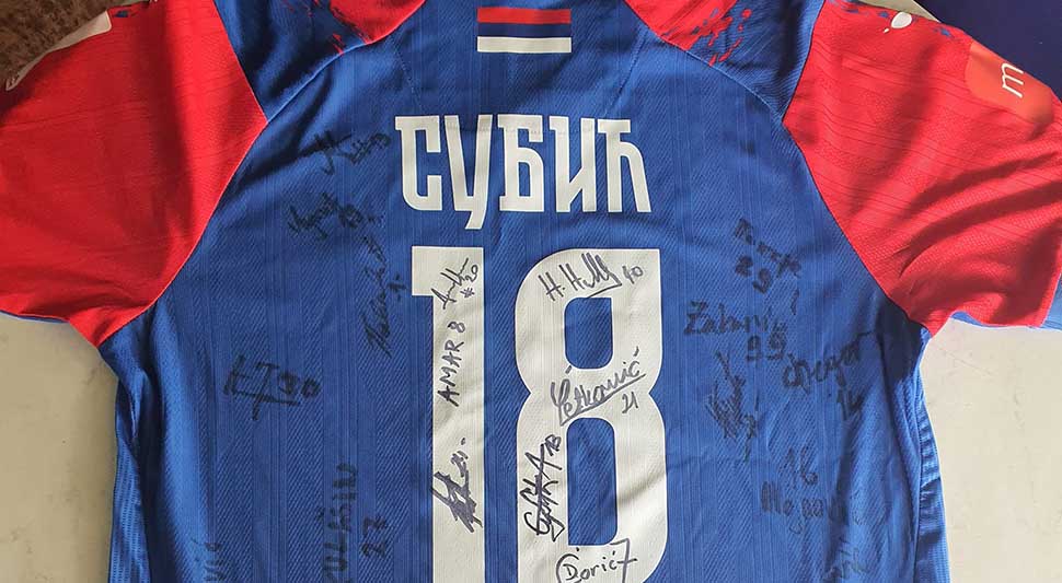 POMOĆ U LIJEČENJEU BORČEVOG NAVIJAČA: Dres Aleksandra Subića na humanitarnoj aukciji