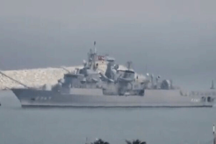 НАКОН ДЕСЕТ ГОДИНА: Турски војни брод пристао у израелску луку