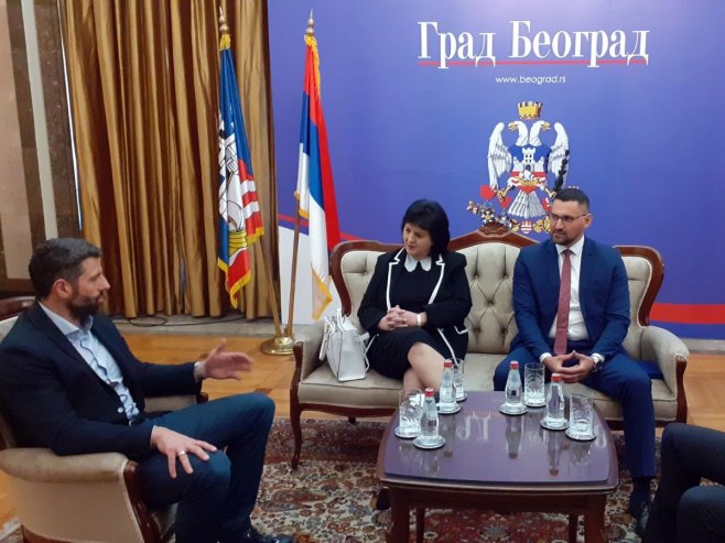 POSJETIĆE ŠTAND TURISTIČKE PONUDE: Delegacija Srpske razgovarala sa gradonačelnikom Beograda