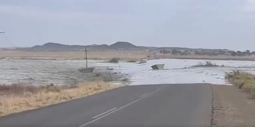POGINULE TRI OSOBE: Urušila se brana u Južnoafričkoj Republici (VIDEO)