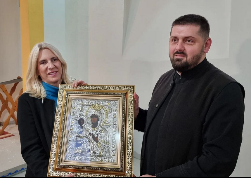 ЦВИЈАНОВИЋ У НОВОМ ГРАДУ: Посјетила храм Покорова Пресвете Богородице (ФОТО)