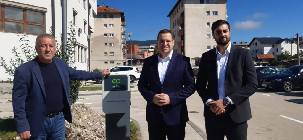 ŠIPOVO POSTAJE SVE ZNAČAJNIJE TURISTIČKO MJESTO: Opština dobila punjač za električne automobile