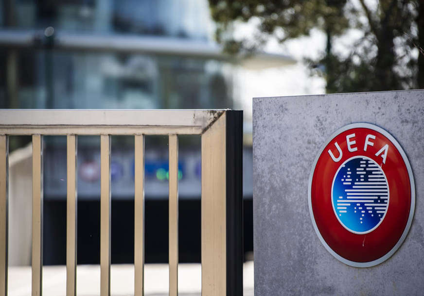 KRŠILI FER PLEJ: UEFA kaznila Barselonu i Mančester junajted