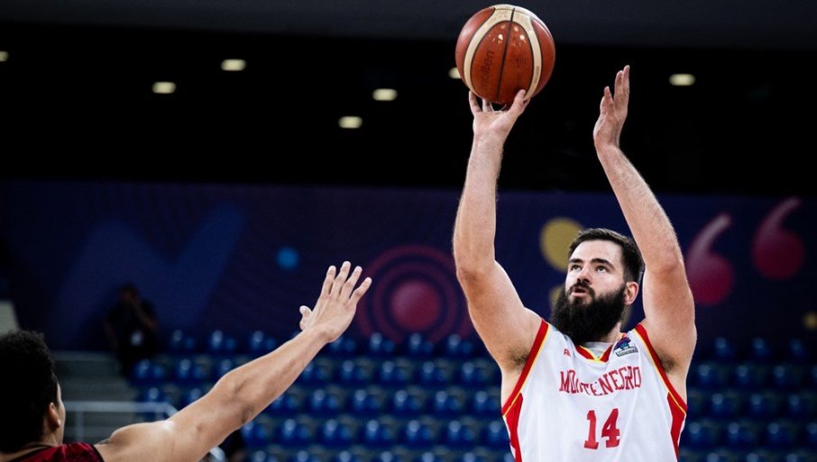 CRNA GORA SLAVI: Turska brzo zaboravljena, upisan prvi trijumf na Evrobasketu