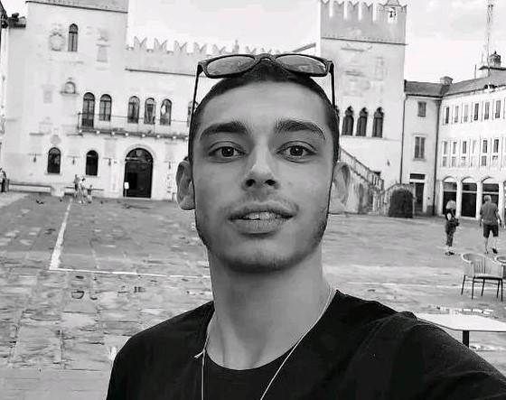 „DAO SI ŽIVOT ZA SVOJE ŠAPICE“ Potresan govor na sahrani mladića iz Prnjavora