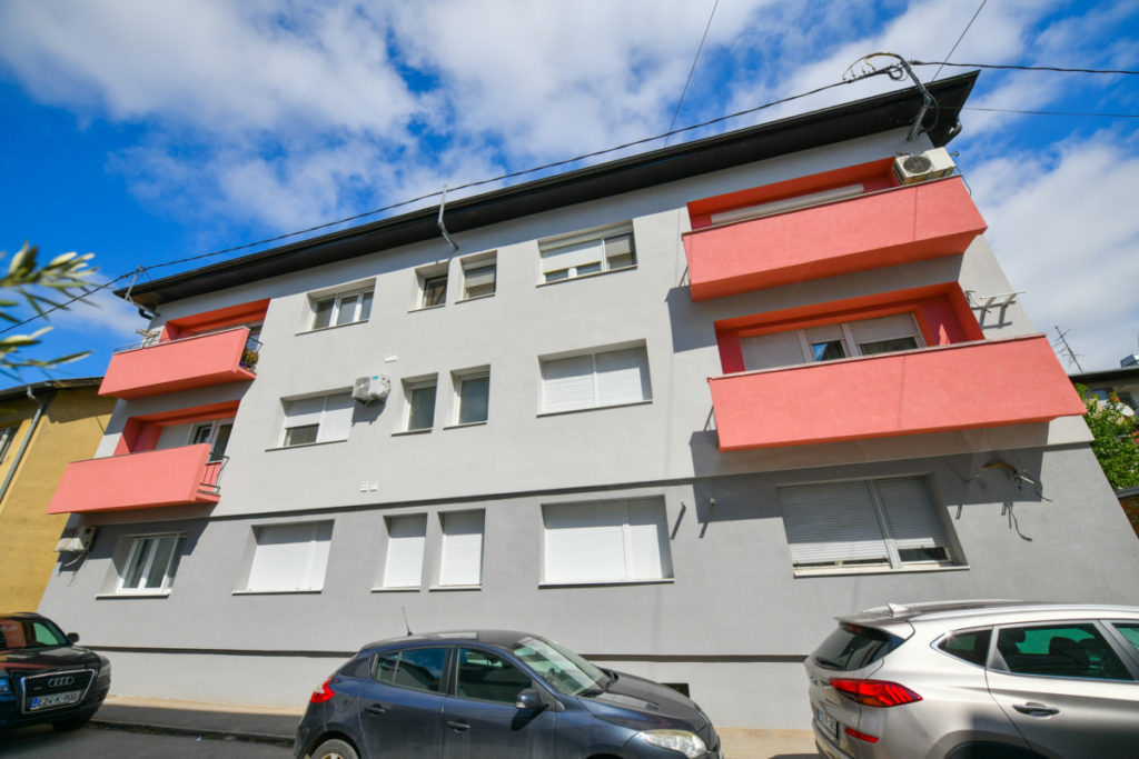 NEMA VIŠE DOTRAJALE FASADE: Zgrada u Ulici Braće Pantića u Banjaluci u novom ruhu