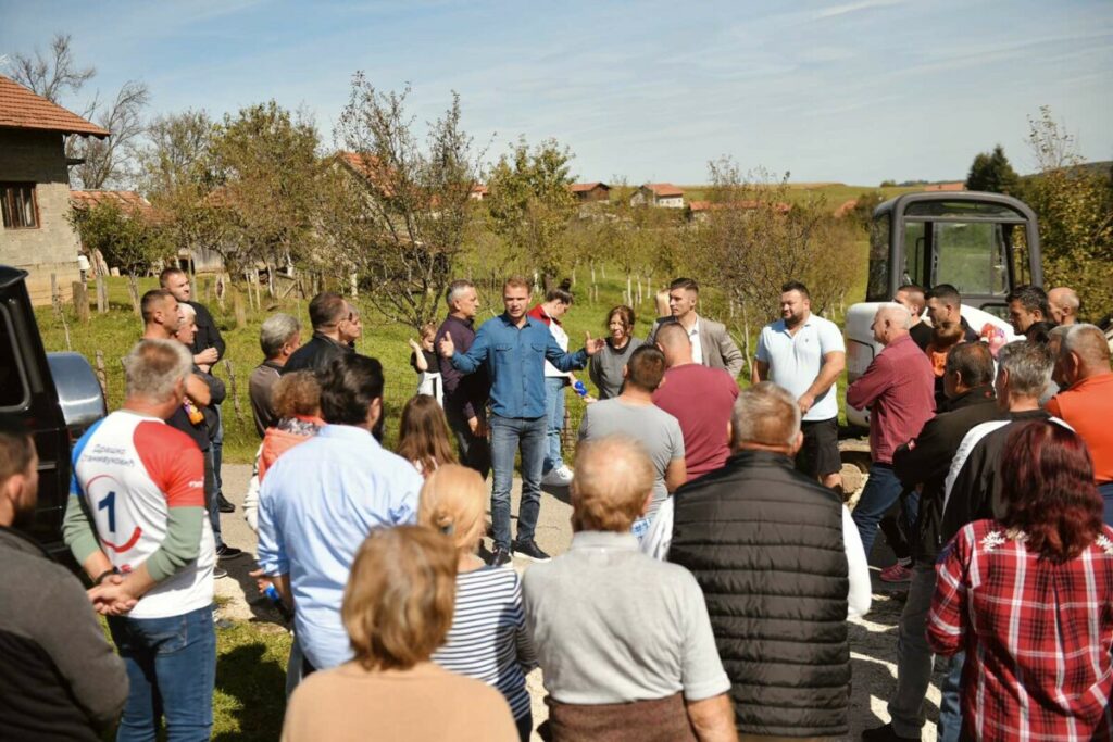 STANIVUKOVIĆ OBIŠAO RADOVE: Voda stiže u Lojiće, Trkulje, Gajiće